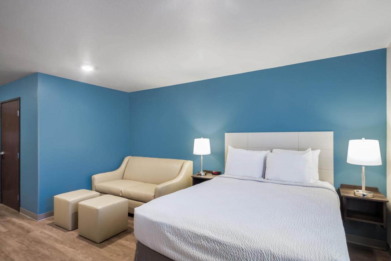 Woodspring Suites Chicago Addison Exterior photo